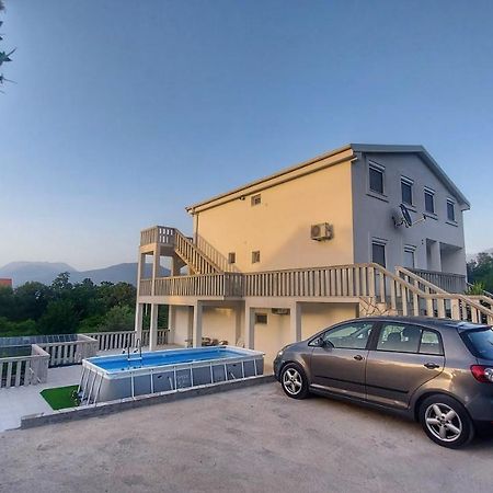 Dk Apartments Krasici Тиват Екстериор снимка