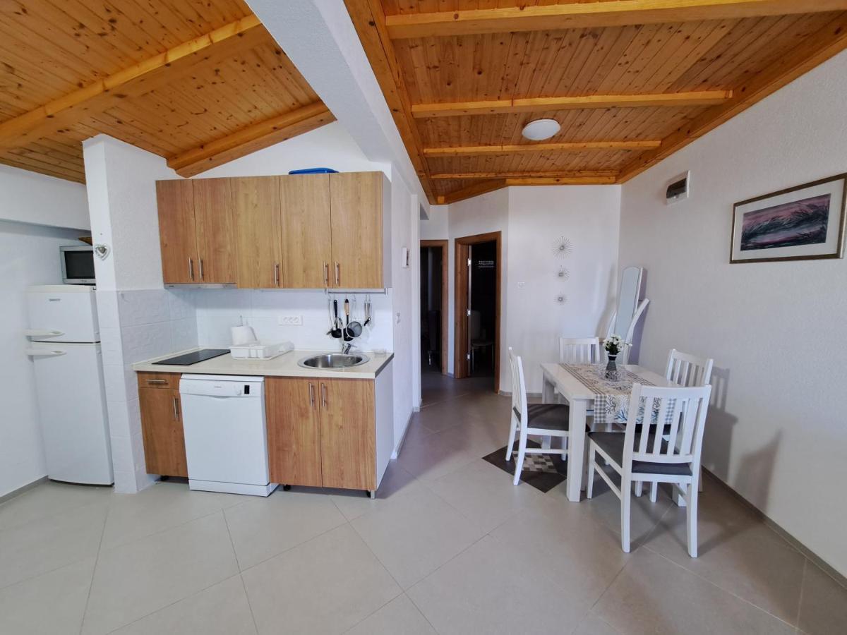 Dk Apartments Krasici Тиват Екстериор снимка