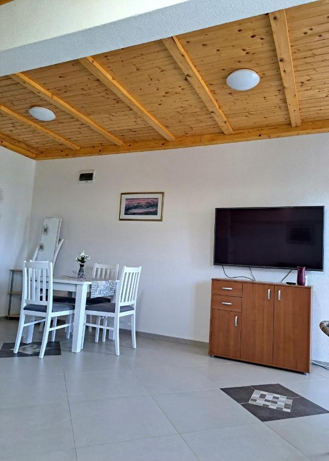 Dk Apartments Krasici Тиват Екстериор снимка