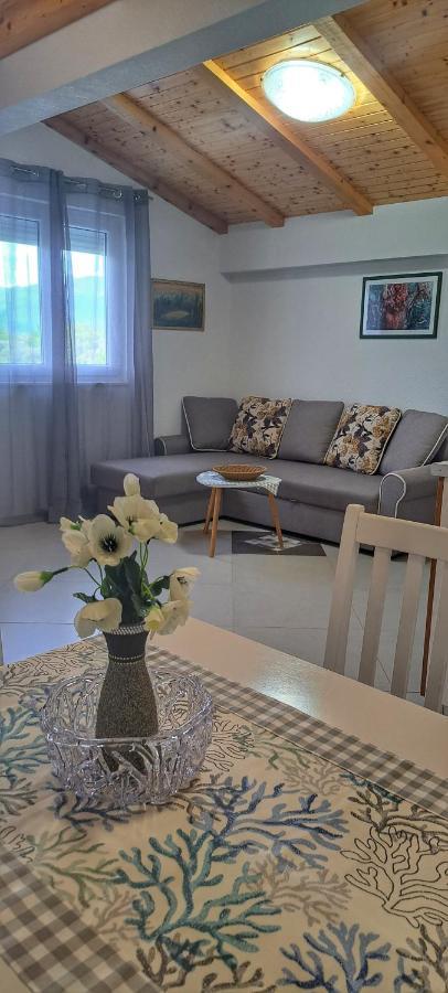 Dk Apartments Krasici Тиват Екстериор снимка